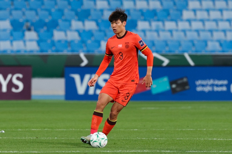 贺一然绝杀塔吉克斯坦 U23国足读秒制胜