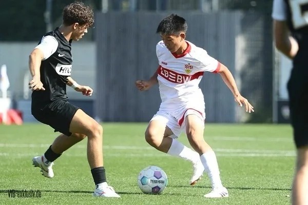 谢初筠告别斯图加特U19,随国青征战土伦杯