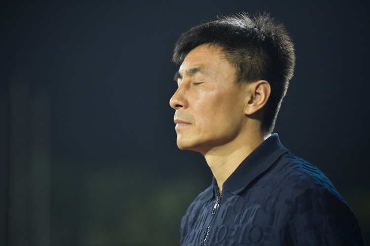 足球报:宁波队此前11轮不败李玮锋应获肯定,两连败是正常波动